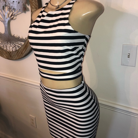 Gorgeous 2 piece set by Arden B mini skirt and top - Picture 5 of 8